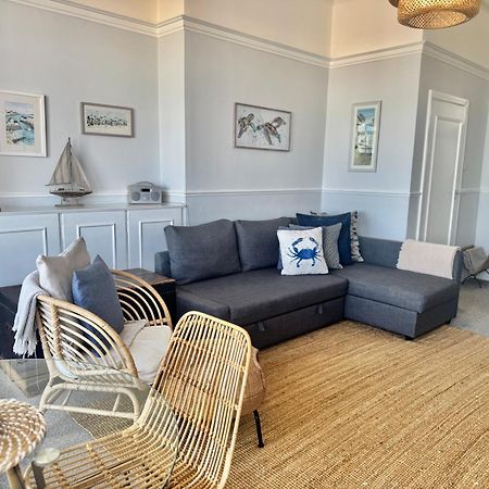 A View Of The Bay- Panoramic Sea Views- Sleeps 4 Apartment Westgate-on-Sea Exterior photo