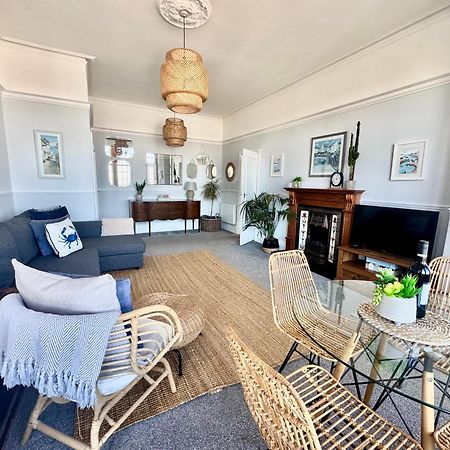 A View Of The Bay- Panoramic Sea Views- Sleeps 4 Apartment Westgate-on-Sea Exterior photo