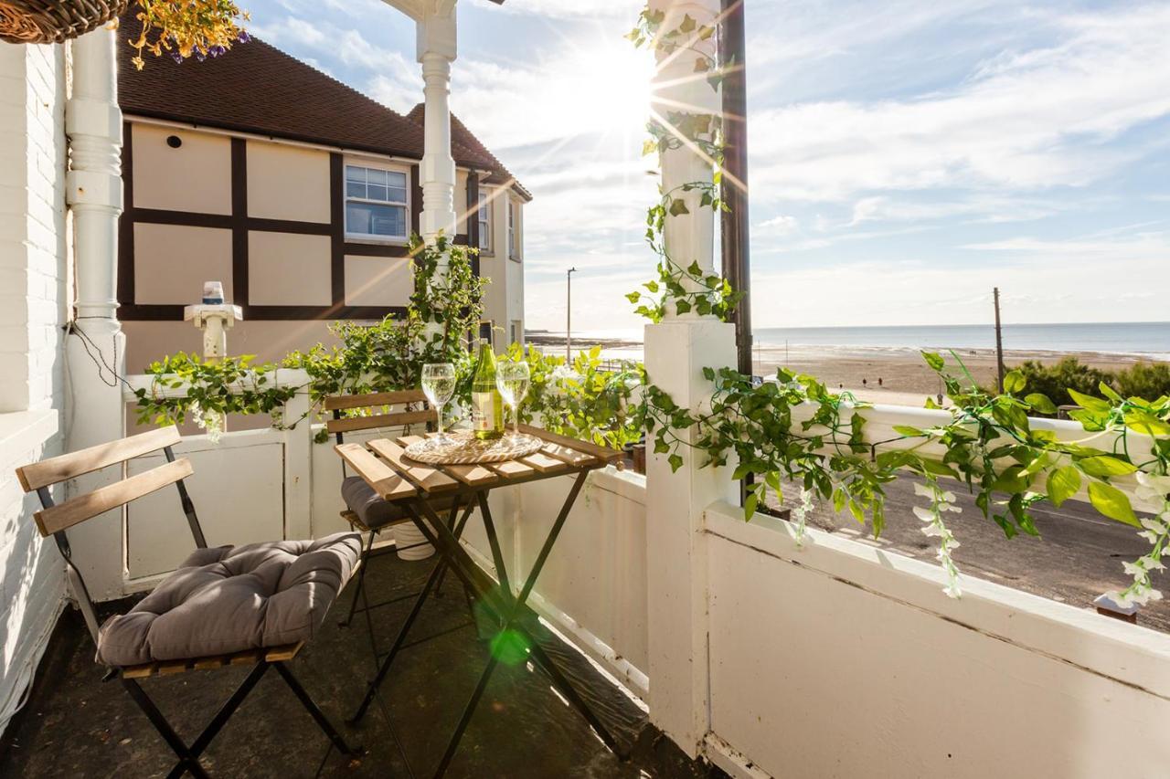 A View Of The Bay- Panoramic Sea Views- Sleeps 4 Apartment Westgate-on-Sea Exterior photo