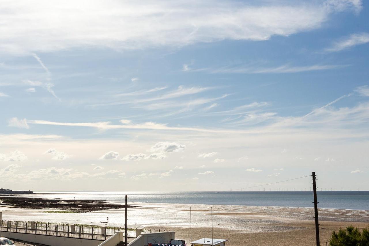 A View Of The Bay- Panoramic Sea Views- Sleeps 4 Apartment Westgate-on-Sea Exterior photo