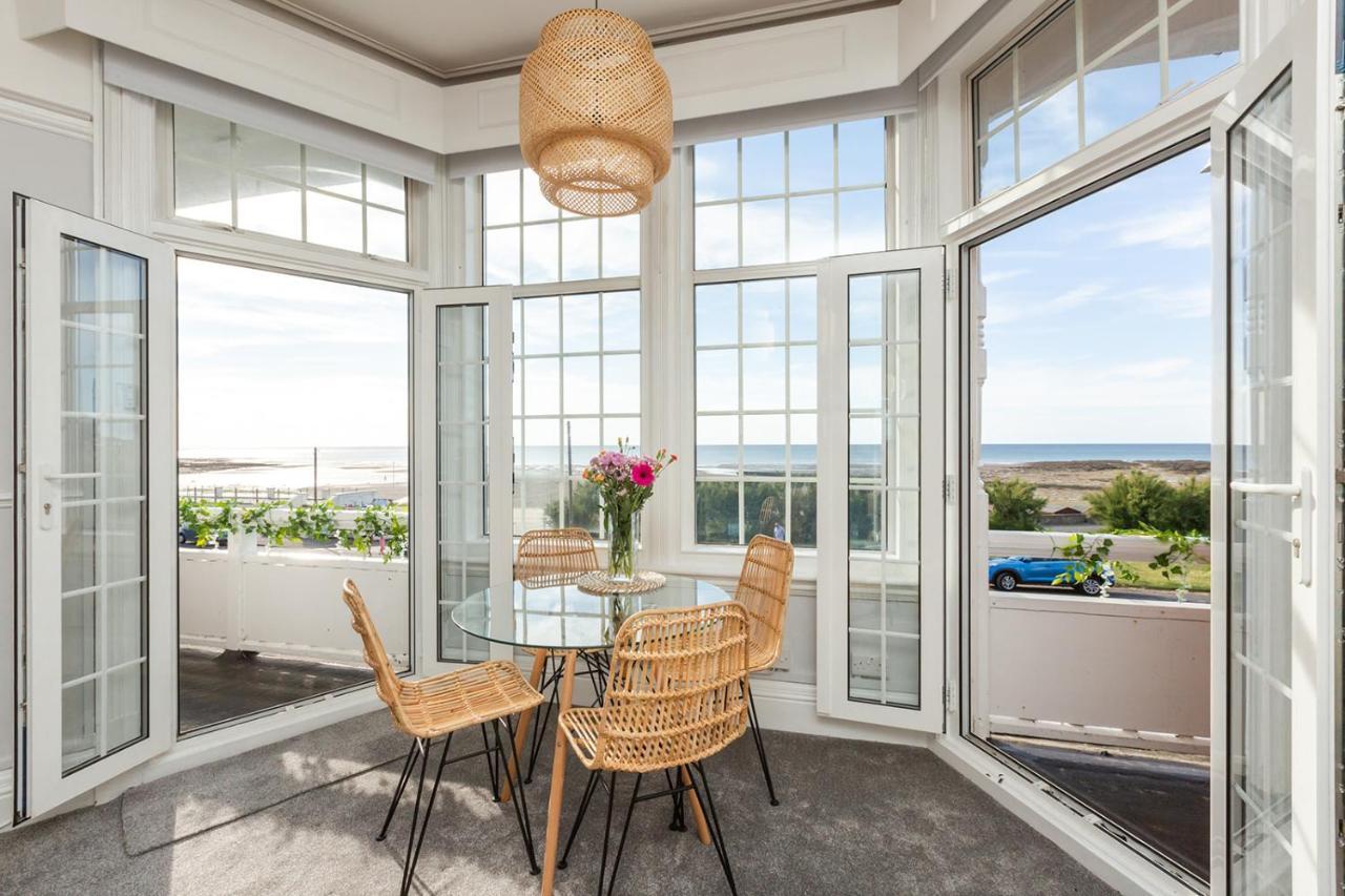 A View Of The Bay- Panoramic Sea Views- Sleeps 4 Apartment Westgate-on-Sea Exterior photo