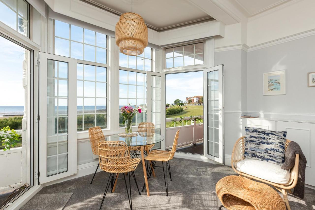 A View Of The Bay- Panoramic Sea Views- Sleeps 4 Apartment Westgate-on-Sea Exterior photo