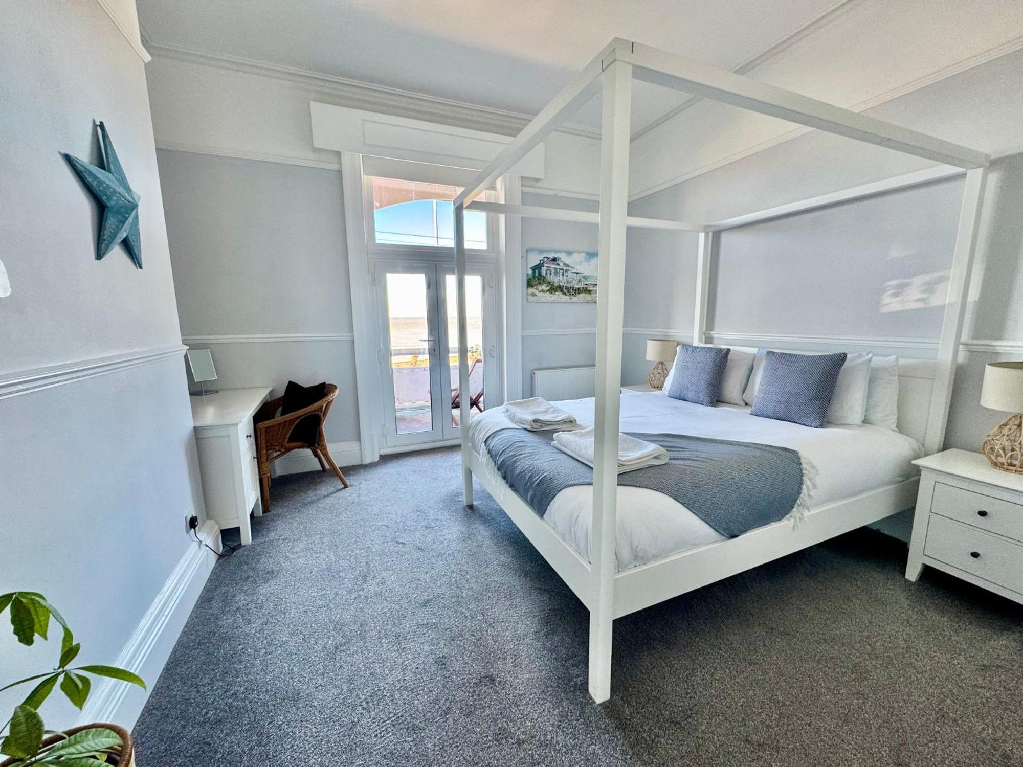 A View Of The Bay- Panoramic Sea Views- Sleeps 4 Apartment Westgate-on-Sea Exterior photo